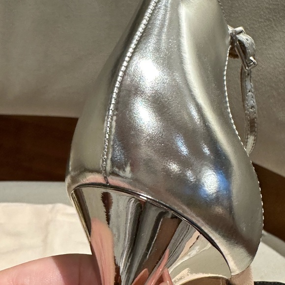 New Authentic Jimmy Choo Pink/Nude pointy Heel with silver back - Picture 8 of 8